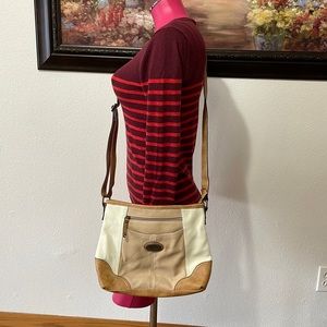B.O.C Born Vinyl Crossbody Purse Faux Pebble Leather Cream Tan Brown Bank Pocket